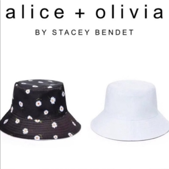 Alice + Olivia Accessories - Alice + Olivia reversible daisy bucket hat